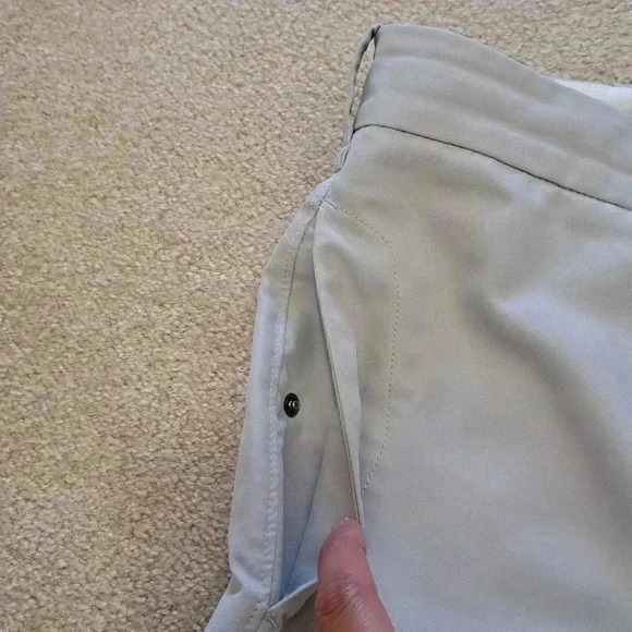 Men's Grey Shorts Victorinox Size 36 Active  Lightweight Golf - Picture 5 of 16